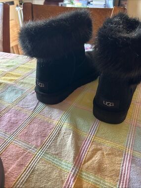 UGG Black Short Boot with Plush Shearling Cuff